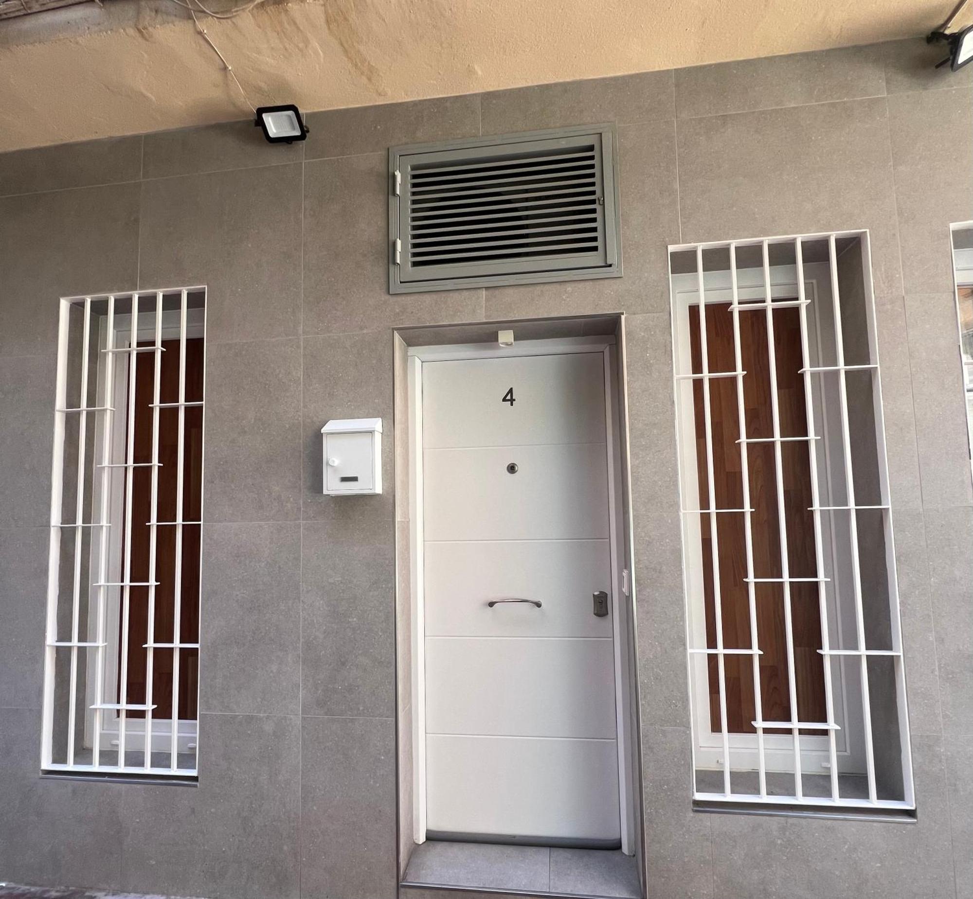Fantastico Piso A 5 Minutos De La Estacion De Bus Y Tren A Metros De La Playa Appartement Málaga Buitenkant foto